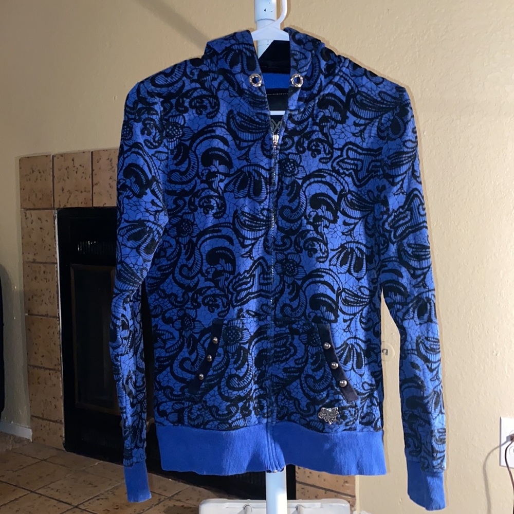 FOX sweater, size M.